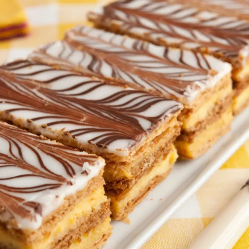 Tarta Milhoja Crema ( 6 - 8 raciones)
